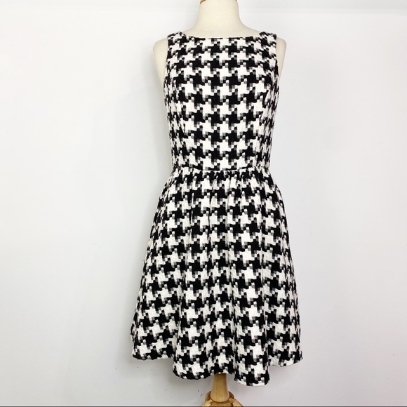 Jessica Simpson houndstooth print dress 8